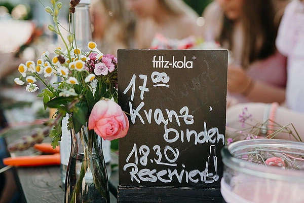 Schild Kranzbinden zu Midsommer