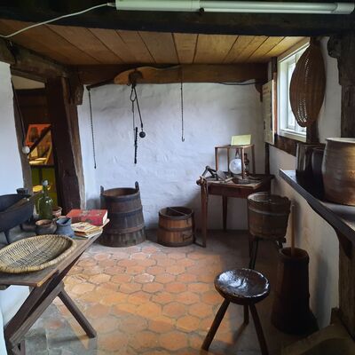 Bild vergrößern: Blick in eine ehemalige Küche im Heimatmuseum