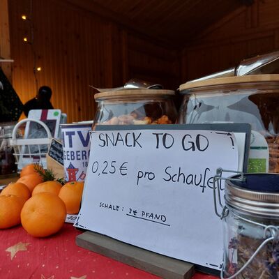Bild vergrößern: Beim unverpackt Laden gab es einen Snack zur Stärkung